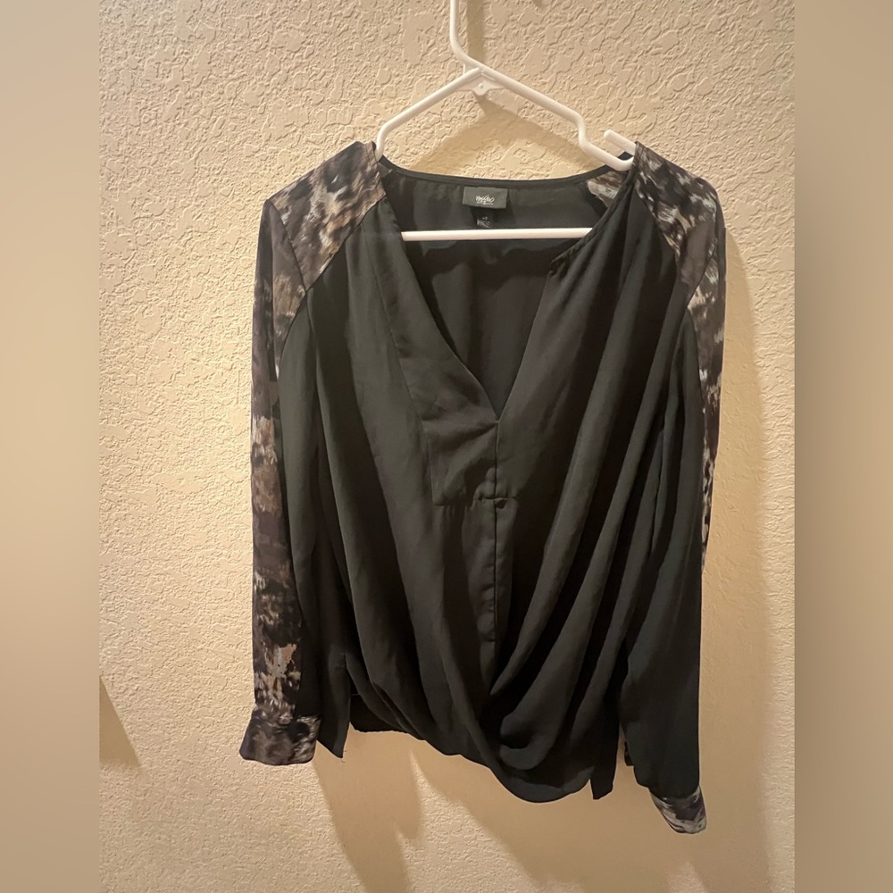 Massimo Women’s Black Long Sleeve Blouse
